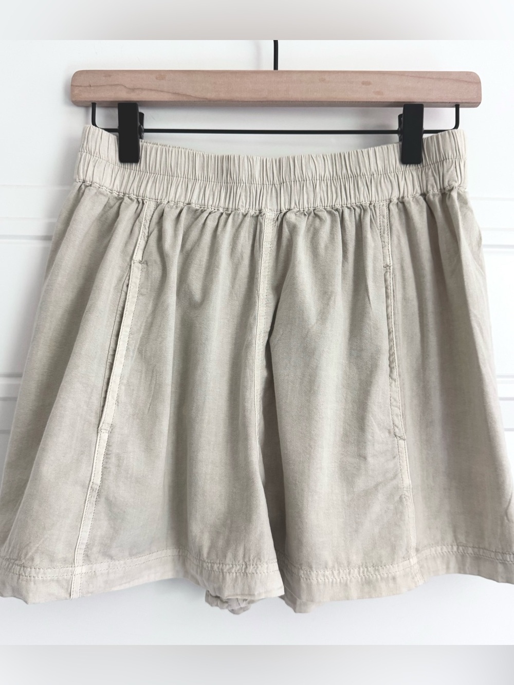 Free People Get Free Poplin High Waist Pull on Shorts Light Beige, XS